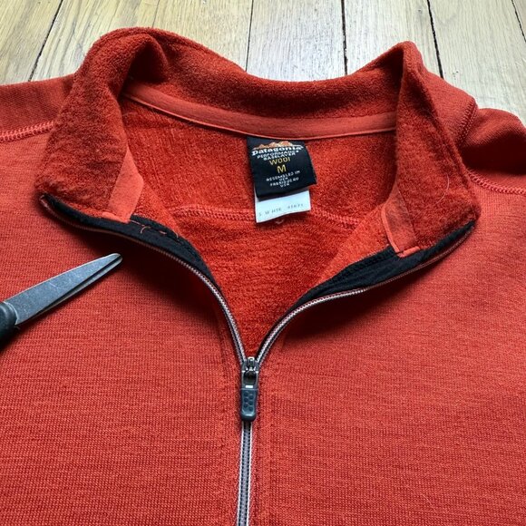 Patagonia Size M Burnt Orange Merino Wool 1/4 Zip Performance Base Layer Shirt - Picture 8 of 16